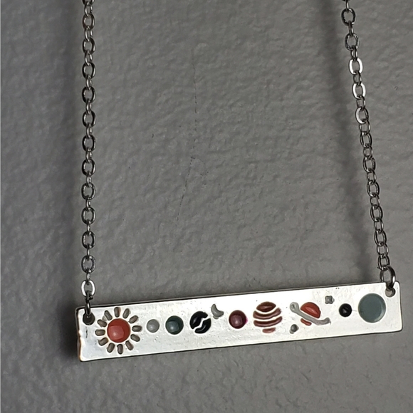 HP - Silver Solar System Planet Pendant Necklace - Picture 4 of 8